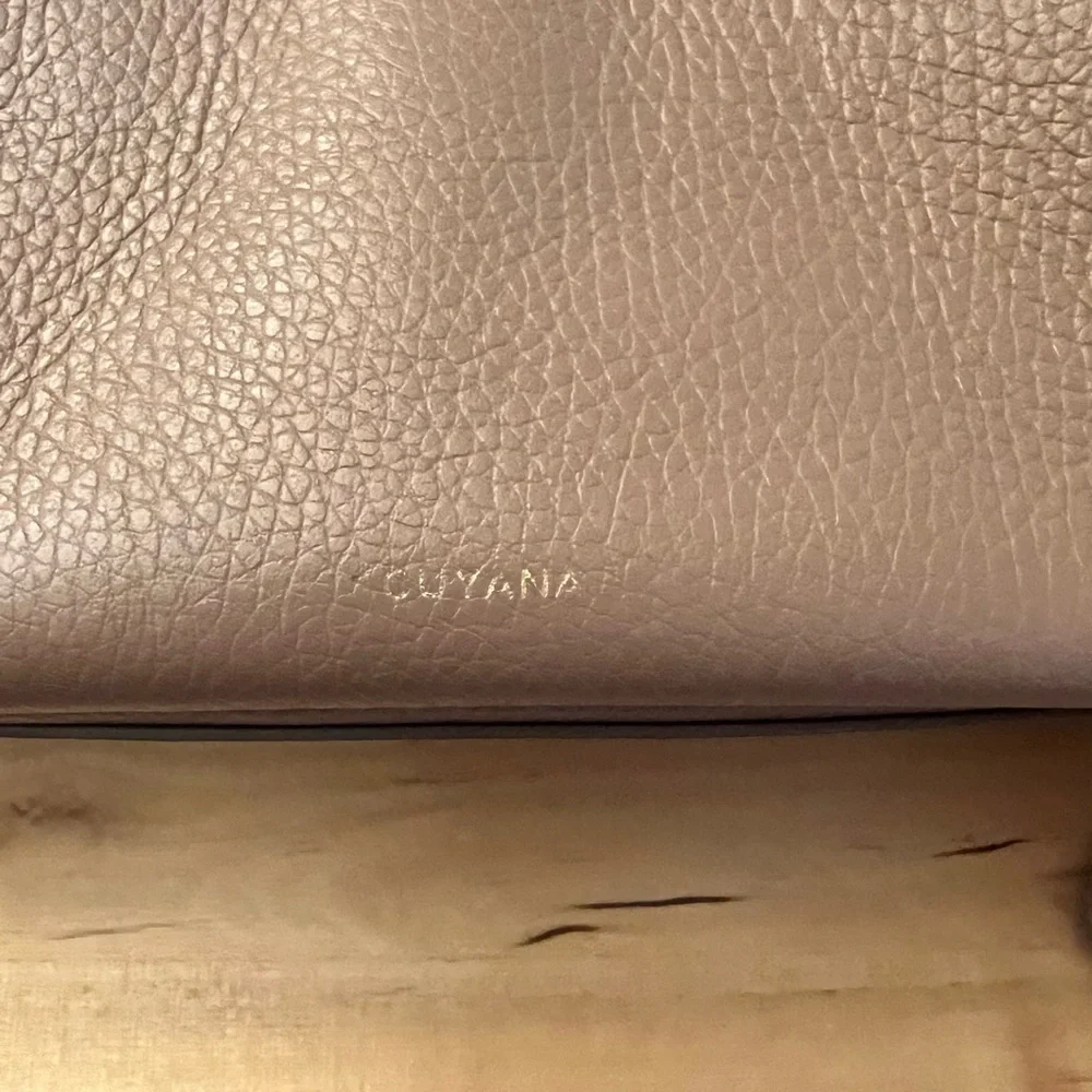 Cuyana Tan Leather Shoulder Bag - Picture 5 of 12